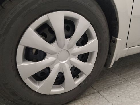 Used 2025 Nissan Versa S w/ Trunk Package FWD image 31