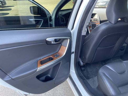 Used 2017 Volvo XC60 T5 Inscription FWD image 16