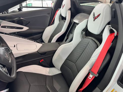Used 2023 Chevrolet Corvette Stingray Preferred Conv w/ Z51 Performance Package RWD image 7