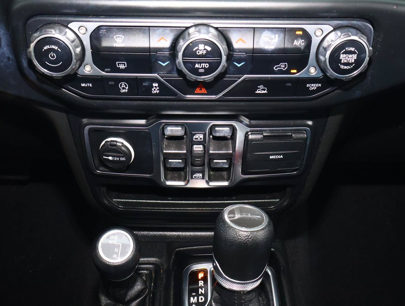 Used 2023 Jeep Gladiator Sport AWD/4WD image 22