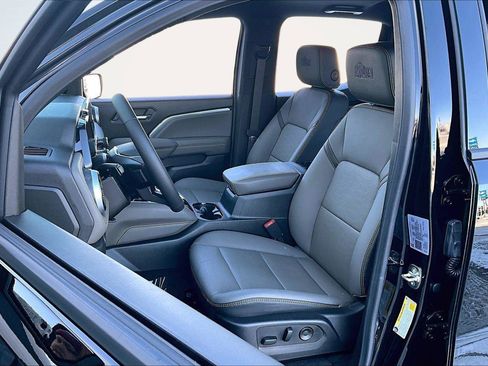 Used 2025 Chevrolet Colorado ZR2 w/ ZR2 Bison Edition image 26