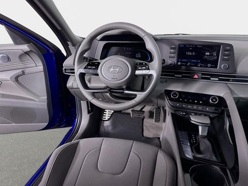 New 2026 Hyundai Elantra SEL Sport FWD image 23
