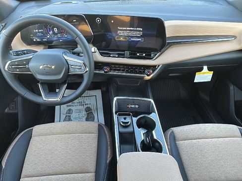 New 2026 Chevrolet Equinox ACTIV w/ Convenience Package III image 18