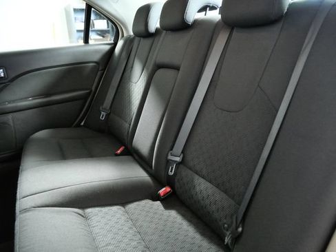 Used 2010 Ford Fusion SE FWD image 15