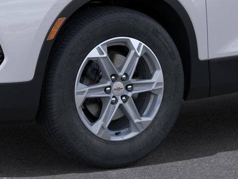 New 2026 Chevrolet Blazer LT w/ Convenience Package FWD image 9