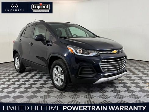 Used 2022 Chevrolet Trax LT w/ Driver Confidence Package image 1