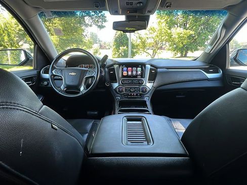Used 2017 Chevrolet Suburban Premier AWD/4WD image 11