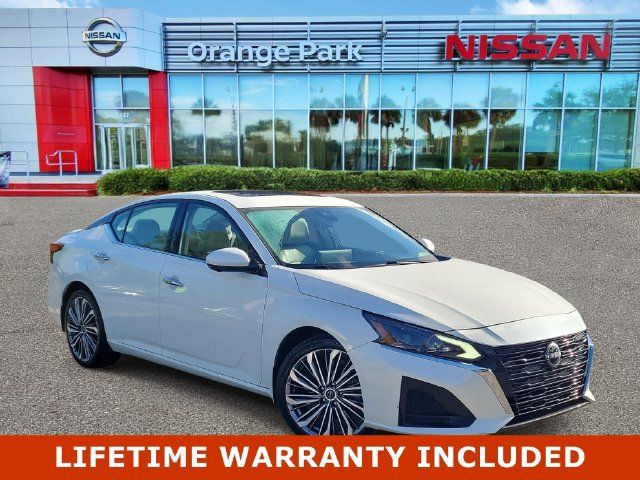 Used 2023 Nissan Altima 2.5 SL FWD image 1