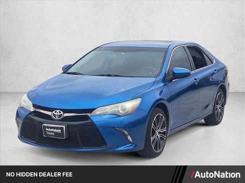 Used 2016 Toyota Camry SE FWD image 1