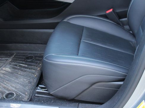 Used 2025 Cadillac Optiq Sport 2 image 13