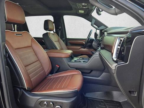 Used 2024 GMC Sierra 3500 Denali Ultimate image 22