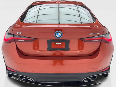 Used 2022 BMW i4 eDrive40 w/ Premium Package image 11