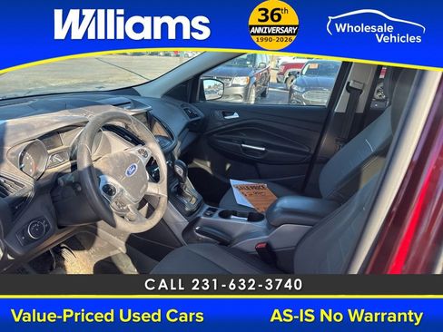 Used 2015 Ford Escape SE w/ Equipment Group 201A image 27