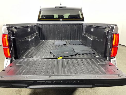 Certified 2025 Toyota Tacoma TRD Off-Road image 10
