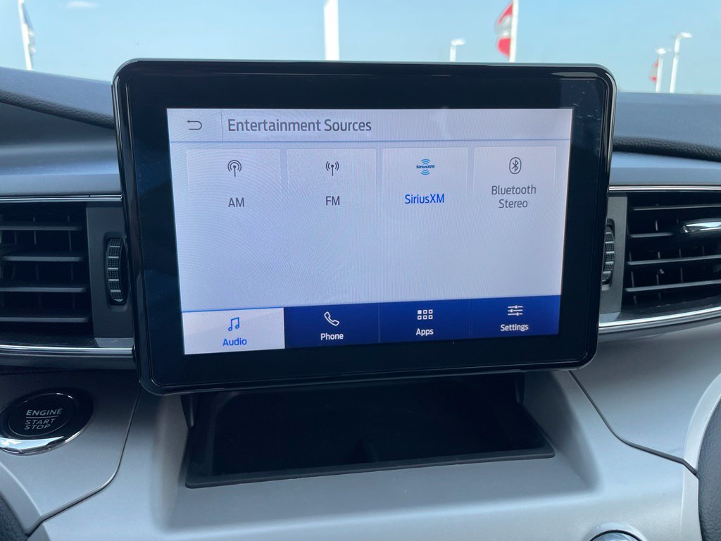 Used 2024 Ford Explorer XLT w/ Equipment Group 202A AWD/4WD image 15
