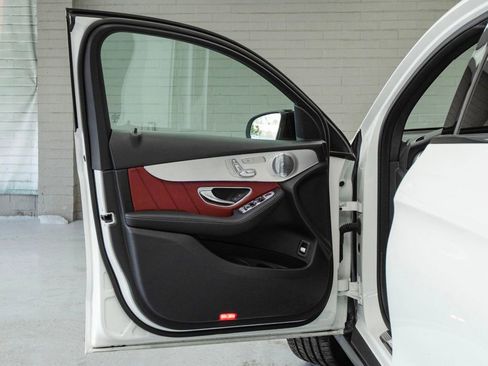 Used 2021 Mercedes-Benz GLC 300 4MATIC Coupe image 30