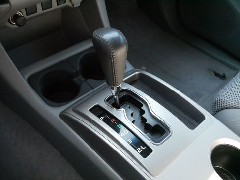 Used 2011 Toyota Tacoma 4x4 Double Cab w/ TRD Sport Pkg image 23