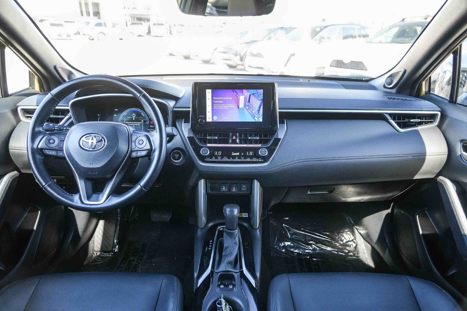 Certified 2023 Toyota Corolla Cross AWD Hybrid w/ Convenience Package image 12