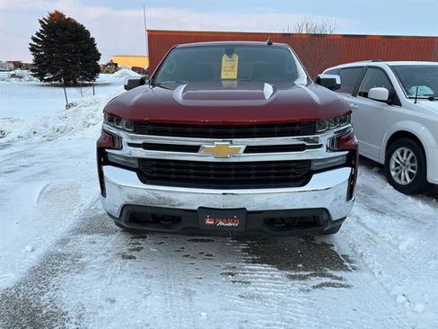 Used 2021 Chevrolet Silverado 1500 LT image 2