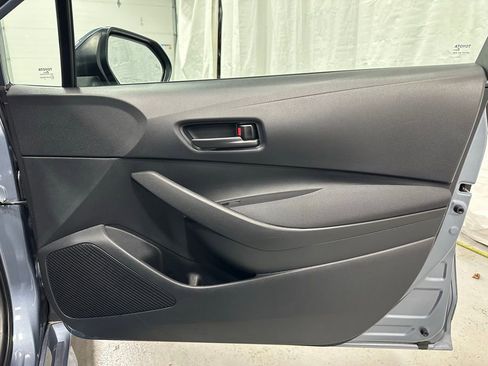 Used 2025 Toyota Corolla LE w/ LE Premium Package image 54