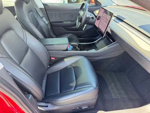 Used 2018 Tesla Model 3 image 17