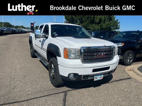 Used 2014 GMC Sierra 2500 Denali w/ Suspension Package, Off-Road AWD/4WD image 1
