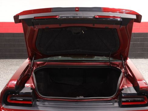Used 2018 Dodge Challenger SRT w/ Technology Group RWD image 35