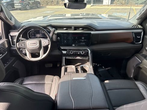 Used 2024 GMC Sierra 2500 Denali w/ Denali Reserve Package AWD/4WD image 32
