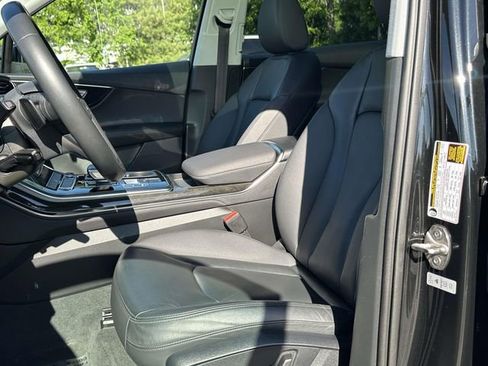 Used 2023 Audi Q7 3.0T Premium Plus AWD/4WD image 20