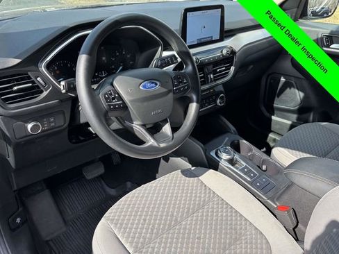 Used 2020 Ford Escape SE image 8