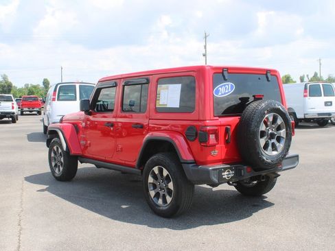 Used 2021 Jeep Wrangler Unlimited Sahara w/ LED Lighting Group AWD/4WD image 7