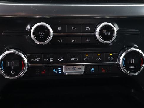 Used 2021 Ford F150 Lariat AWD/4WD image 40