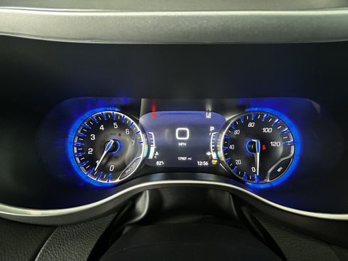 Used 2026 Chrysler Pacifica Select FWD image 14