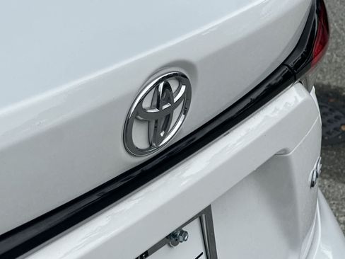 Used 2023 Toyota Corolla LE w/ LE Convenience Package FWD image 10