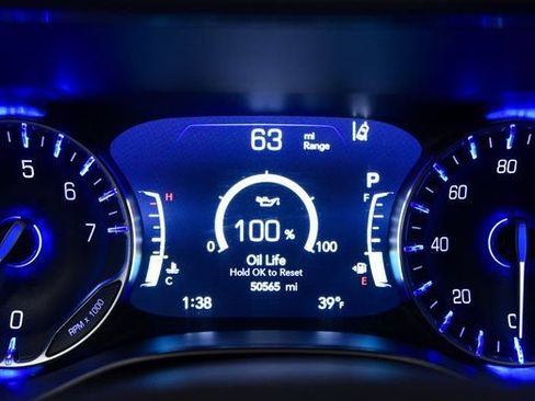 Used 2024 Chrysler Pacifica Limited image 27