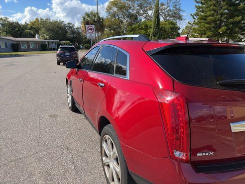 Used 2015 Cadillac SRX Premium image 3