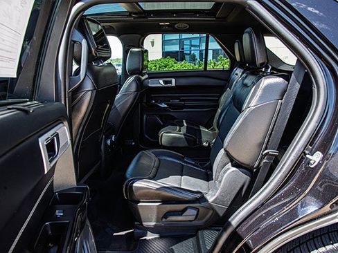 Used 2022 Ford Explorer ST w/ Equipment Group 401A image 17