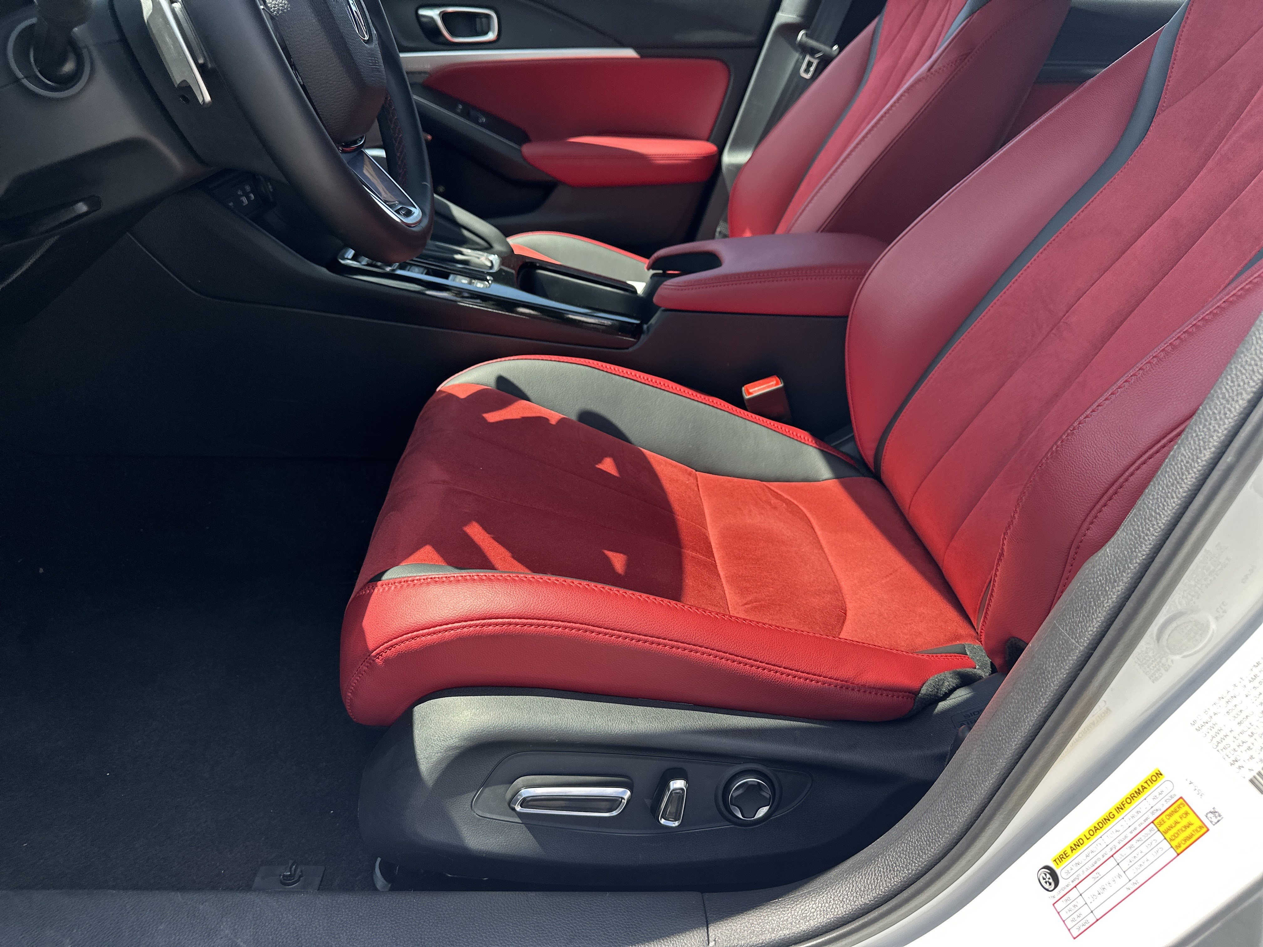 Certified 2025 Acura Integra A-Spec w/ Technology Package FWD image 9