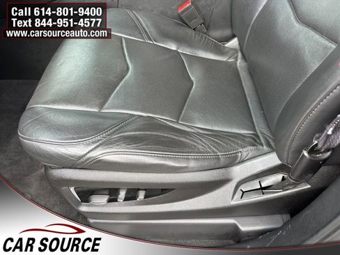 Used 2016 Cadillac Escalade Luxury image 9