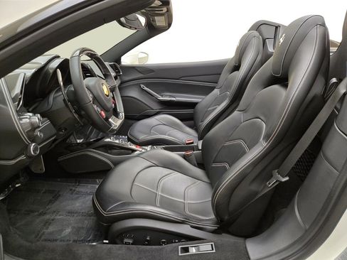 Used 2018 Ferrari 488 Spider image 17