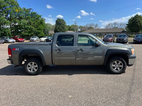 Used 2011 GMC Sierra 1500 SLE w/ Power Tech Package AWD/4WD image 7