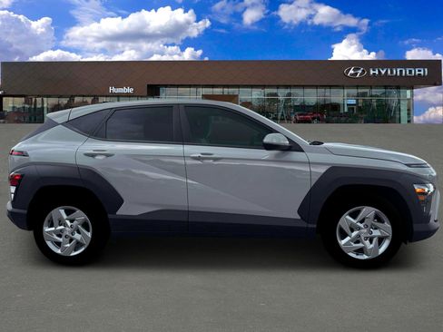 New 2026 Hyundai Kona SE FWD image 9