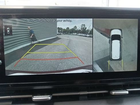 Used 2022 Kia Carnival SX FWD image 23