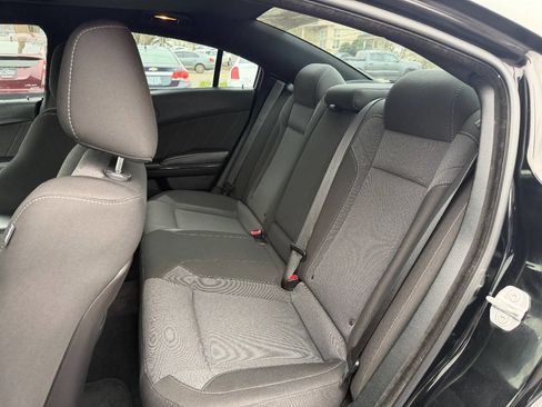 Used 2017 Dodge Charger R/T w/ Navigation & Travel Group image 16