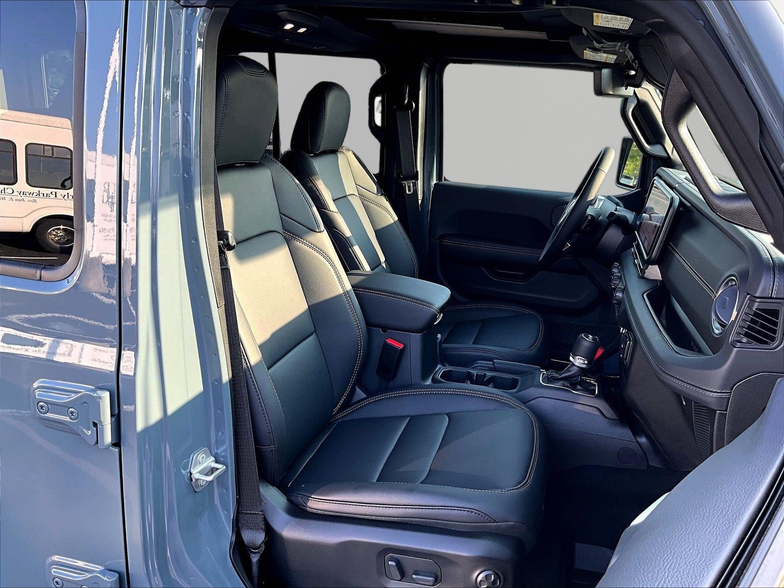 New 2026 Jeep Wrangler Unlimited Sahara AWD/4WD image 10