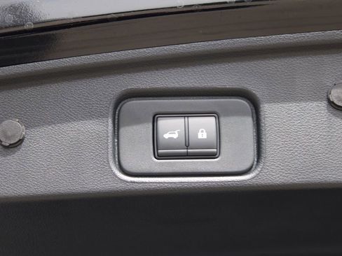 New 2026 Nissan Pathfinder SV image 7