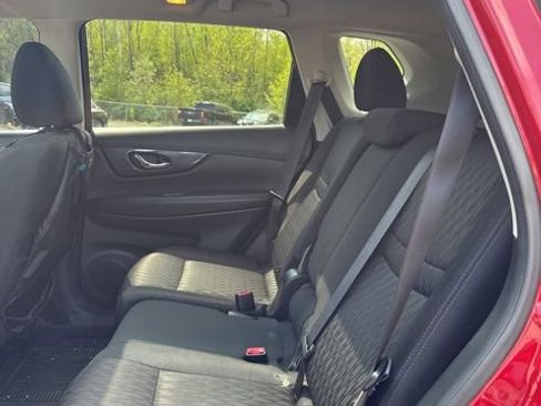 Used 2017 Nissan Rogue SV w/ Sun & Sound Touring Package AWD/4WD image 10