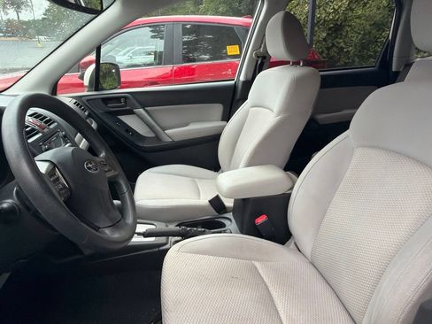 Used 2014 Subaru Forester 2.5i Premium w/ Popular Package #2 AWD/4WD image 8