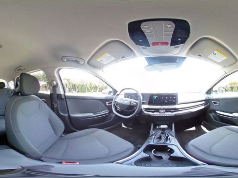 Used 2025 Kia K4 FWD image 41