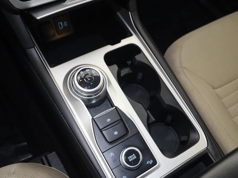 Used 2021 Ford Explorer XLT image 26